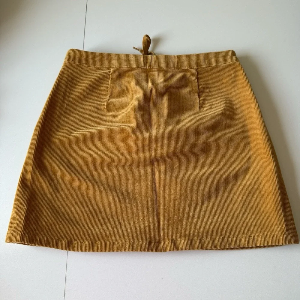 So Goods for Life Women's Mini Skirt Mustard Yellow Corduroy Lace Up Size 5/27W‎